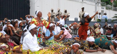 Frauen protestieren in Kinshasa