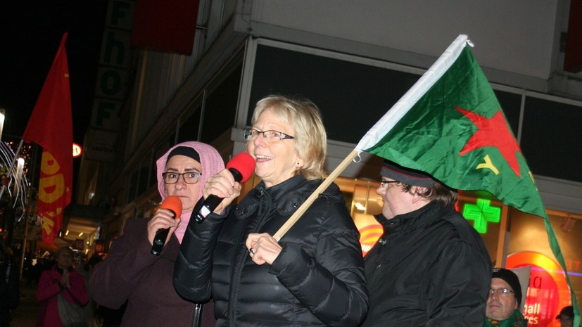 Polizeiübergriff gegen die 695. Gelsenkirchener Montagsdemonstration - diese erstattet Anzeige … 